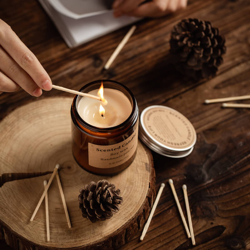 Single wick candle